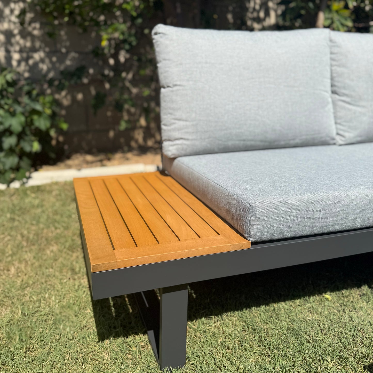Outdoor Acacia Wood Sectional Sofa Set with Cushions & Side Table – Seats 4