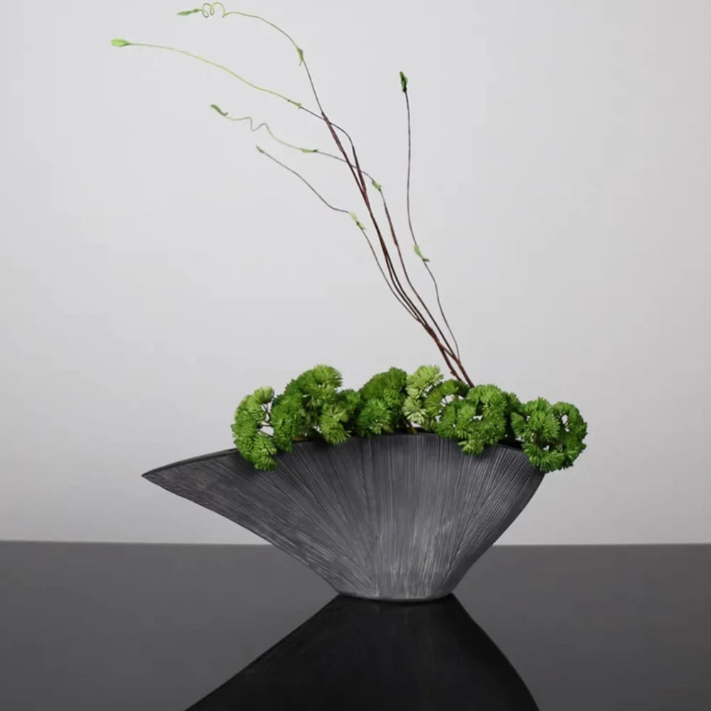 Artificial Plants for Home Decor with Resin Flowerpot